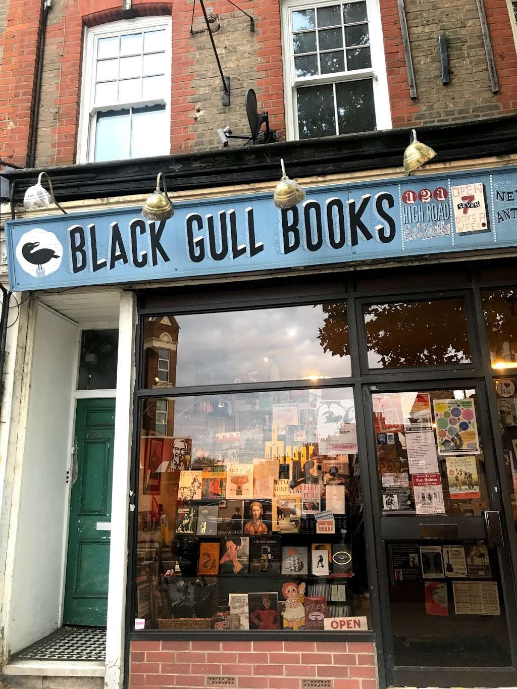 Black Gull Books | 121 High Rd, East Finchley, London N2 8AG, UK | Phone: 020 8444 4717
