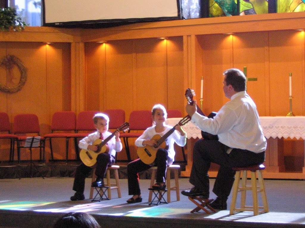 The Guitar Studio of Grady Sloan | 21070 Homestead Rd #100, Cupertino, CA 95014, USA | Phone: (408) 823-8274