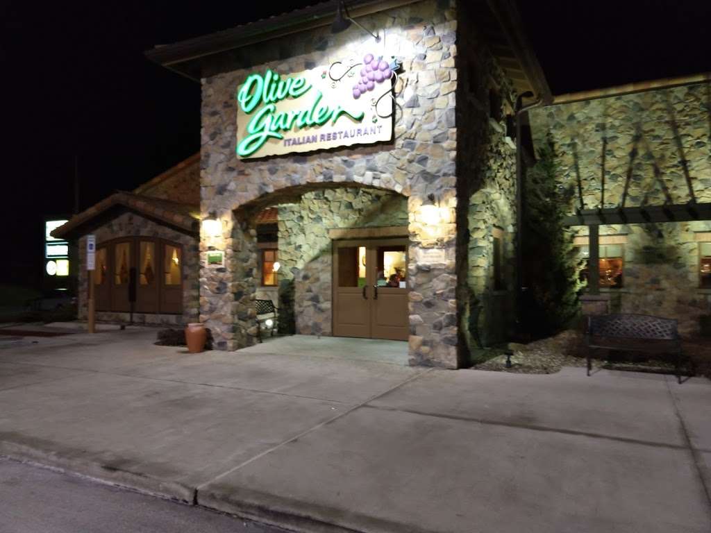 Olive Garden Italian Restaurant | 10 Wilson Ave, Hanover, PA 17331, USA | Phone: (717) 630-8338
