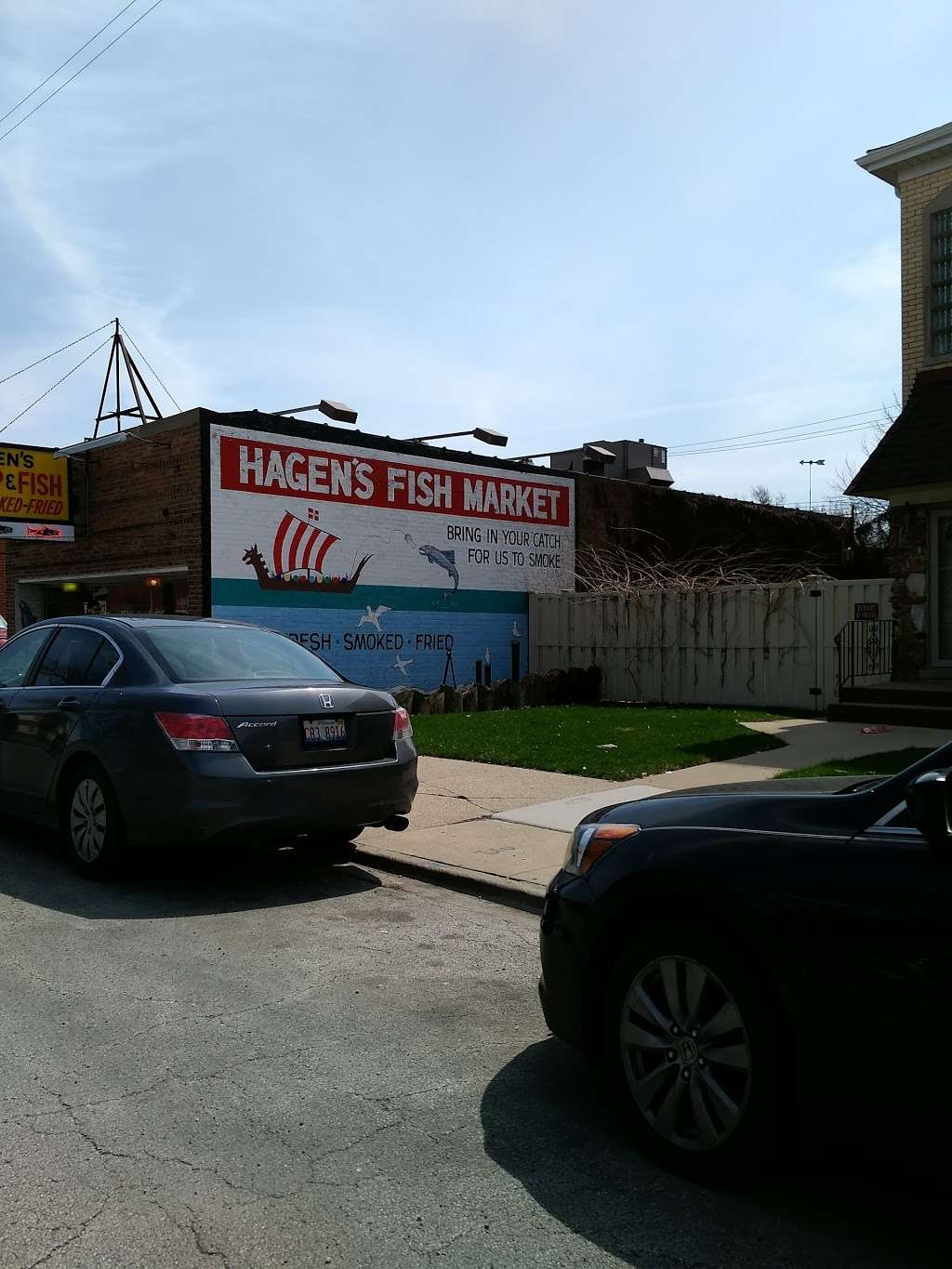 Hagens Fish Market | 5635 W Montrose Ave, Chicago, IL 60634, USA | Phone: (773) 283-1944