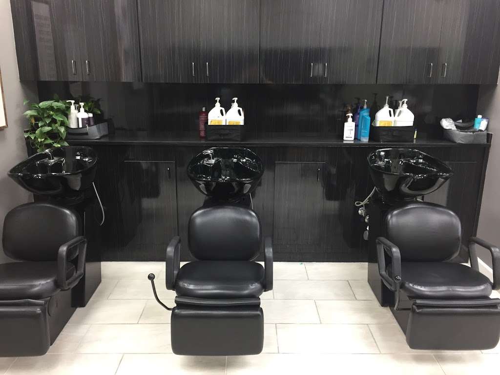 Salon Tusey | 5805 Clarksville Square Dr # 6, Clarksville, MD 21029 | Phone: (410) 531-5046
