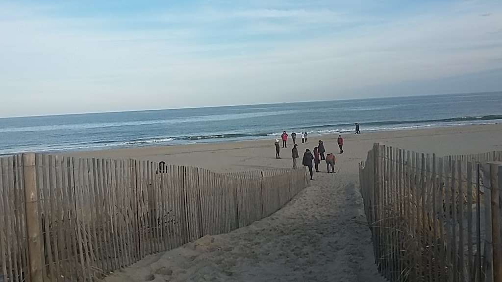 Ocean View Pkwy Parking Lot | Bethany Beach, DE 19930, USA