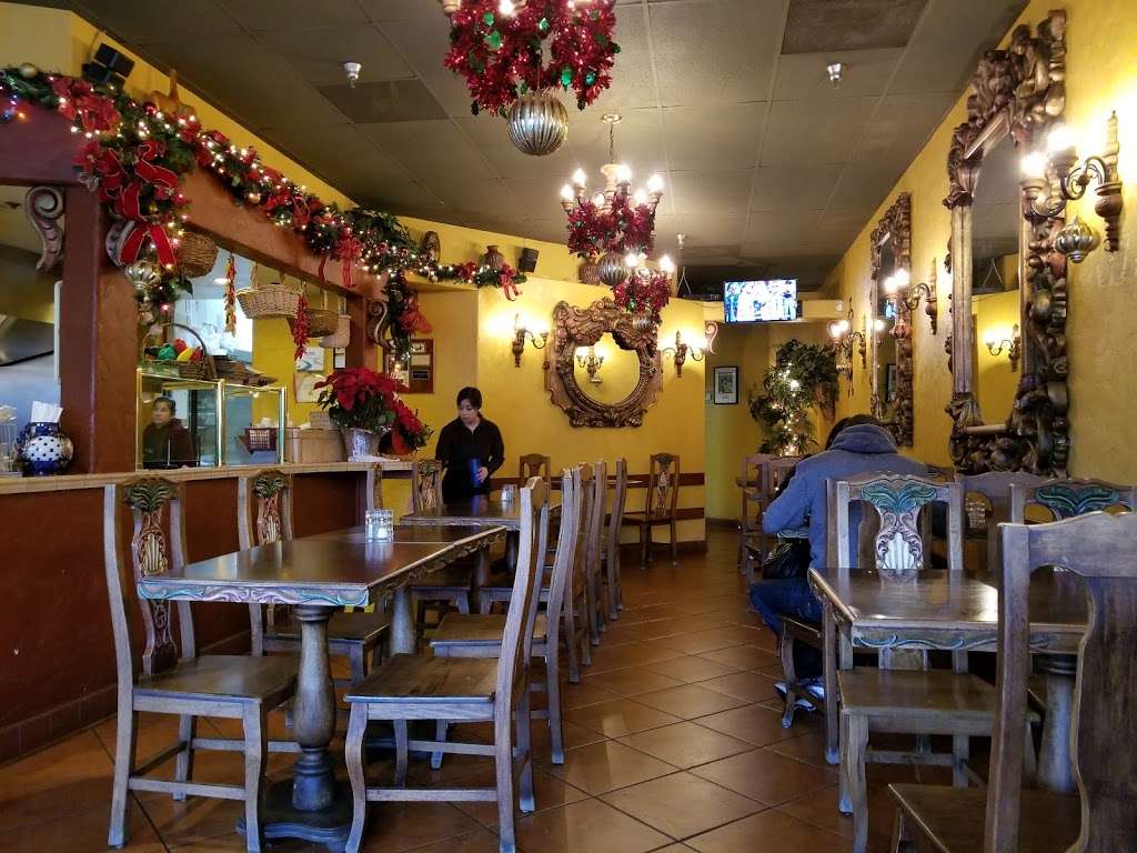 Favelas Mexican Grill | 3334 N Texas St B, Fairfield, CA 94533 | Phone: (707) 428-1496