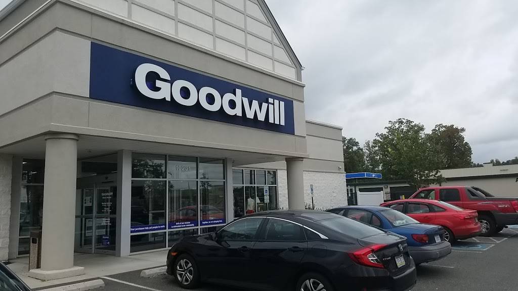 Goodwill Virginia Center Retail Store | 10231 Washington Hwy, Glen Allen, VA 23059 | Phone: (804) 823-7401