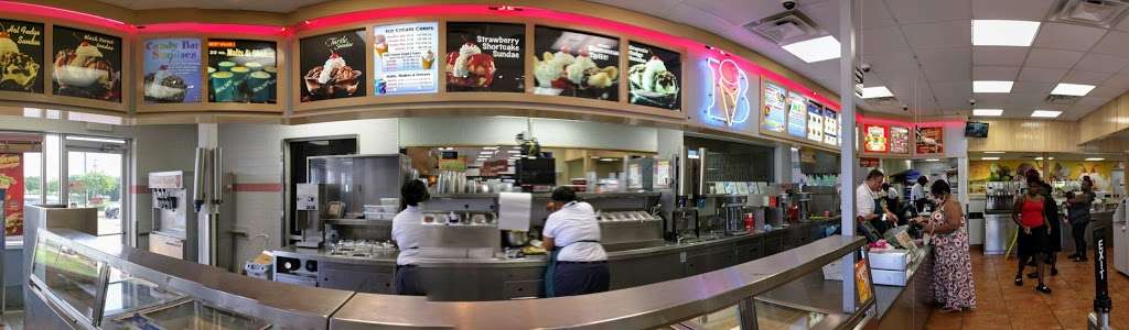 Braums Ice Cream & Burger Restaurant | 4303 W Illinois Ave, Dallas, TX 75211, USA | Phone: (214) 337-0968