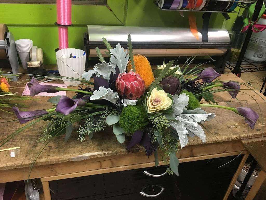 Chicago Flower Company | 3032 W Chicago Ave, Chicago, IL 60622 | Phone: (773) 227-2555