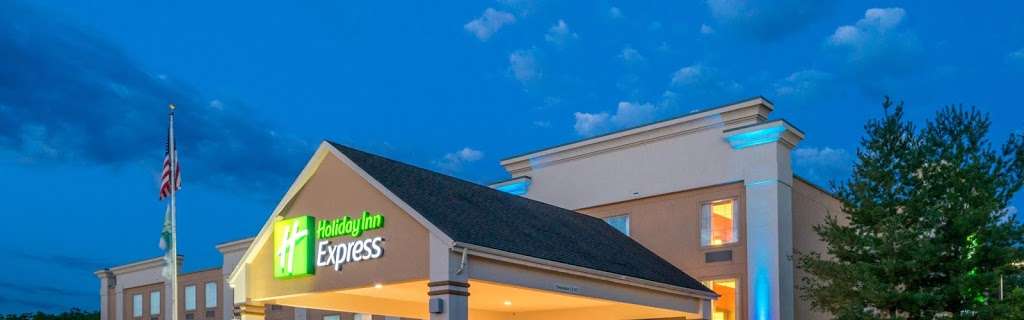 Holiday Inn Express Hanover | 305 Wilson Ave, Hanover, PA 17331, USA | Phone: (717) 637-1228