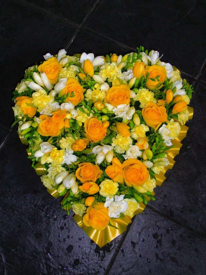 Karens Funeral Flowers | England Way, New Malden KT3 3TE, UK | Phone: 07951 580103
