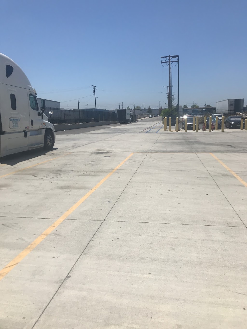 MG Produce | 2910 Ross St, Vernon, CA 90058, USA | Phone: (323) 432-5300