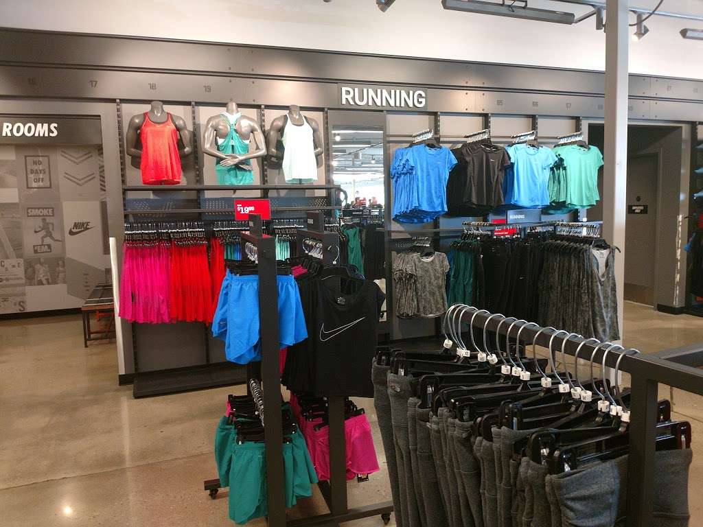 Nike Factory Store | 11211 120th Ave #80, Pleasant Prairie, WI 53158 | Phone: (262) 857-7333