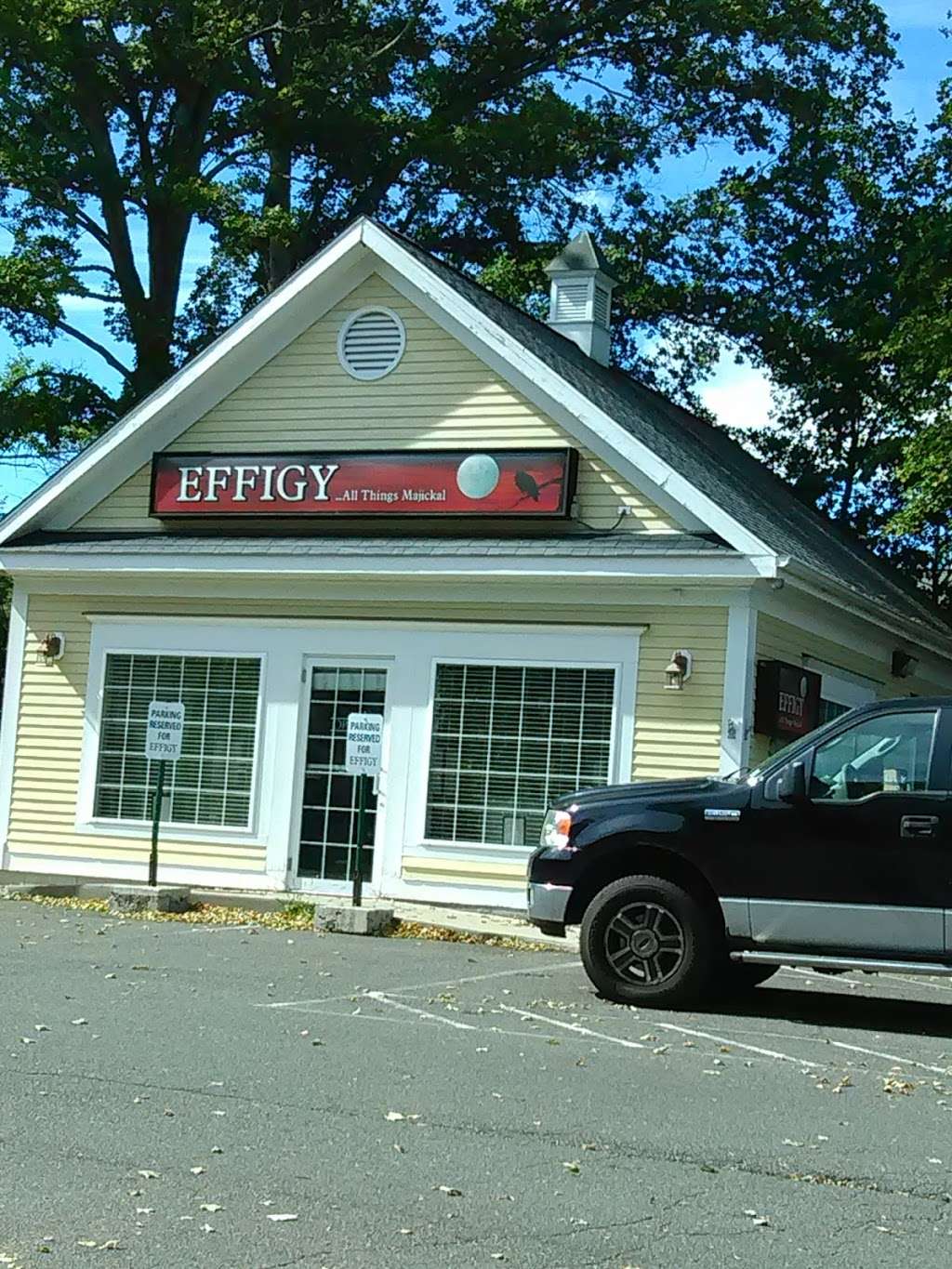 Effigy Witch Shoppe | 415 Main St, Monroe, CT 06468 | Phone: (203) 261-2592