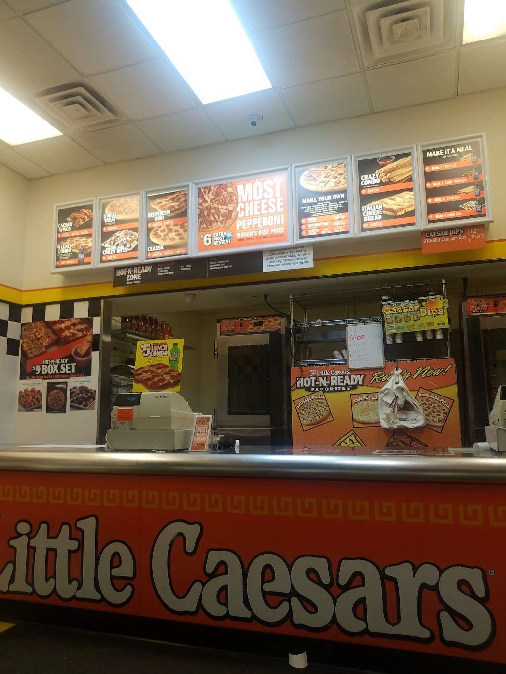 Little Caesars Pizza | 1455 Lee St, Des Plaines, IL 60018, USA | Phone: (847) 768-9459
