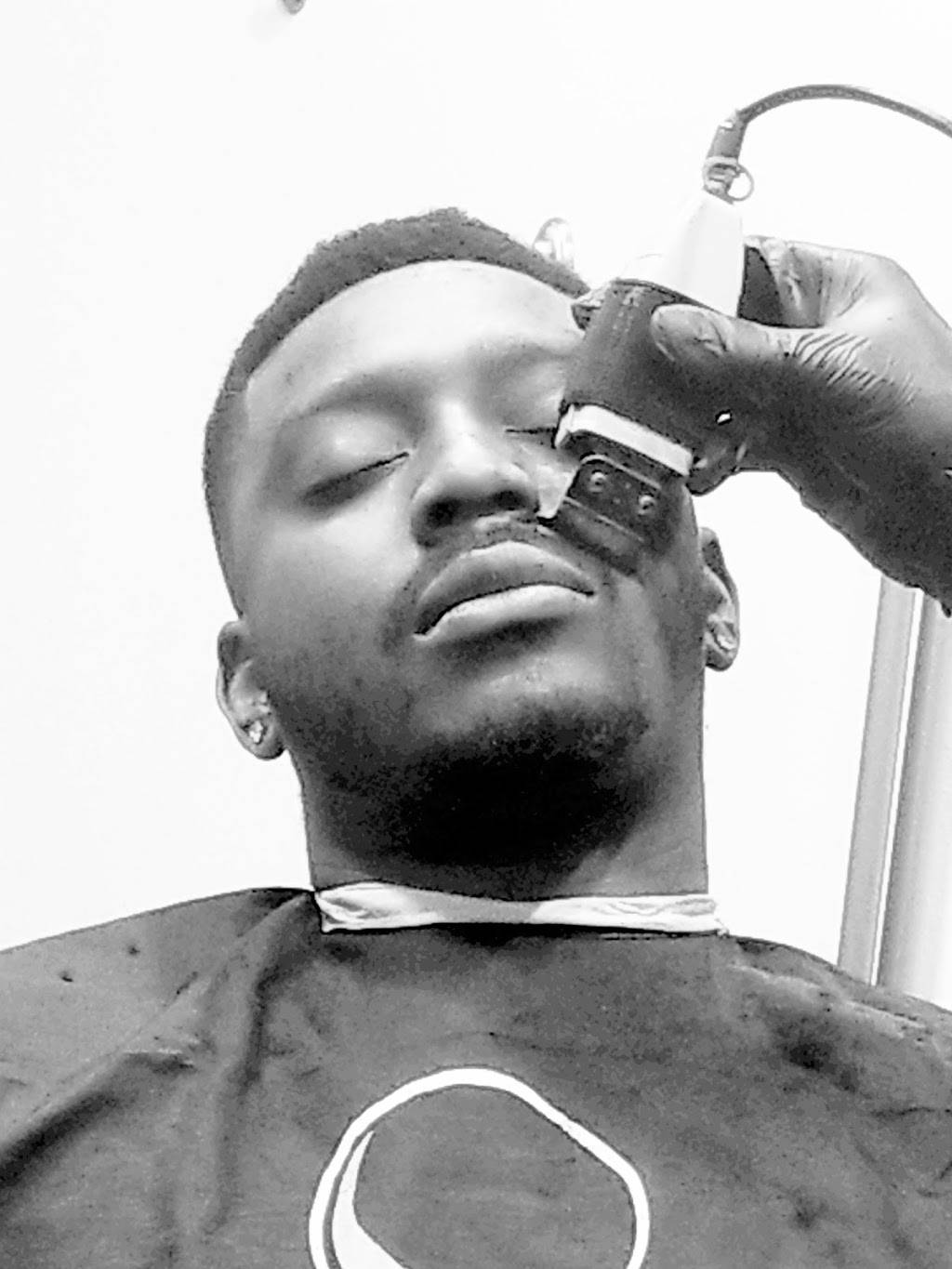 B. Right Barbershop | 1110 N Bristol St, Sun Prairie, WI 53590, USA | Phone: (608) 513-2960