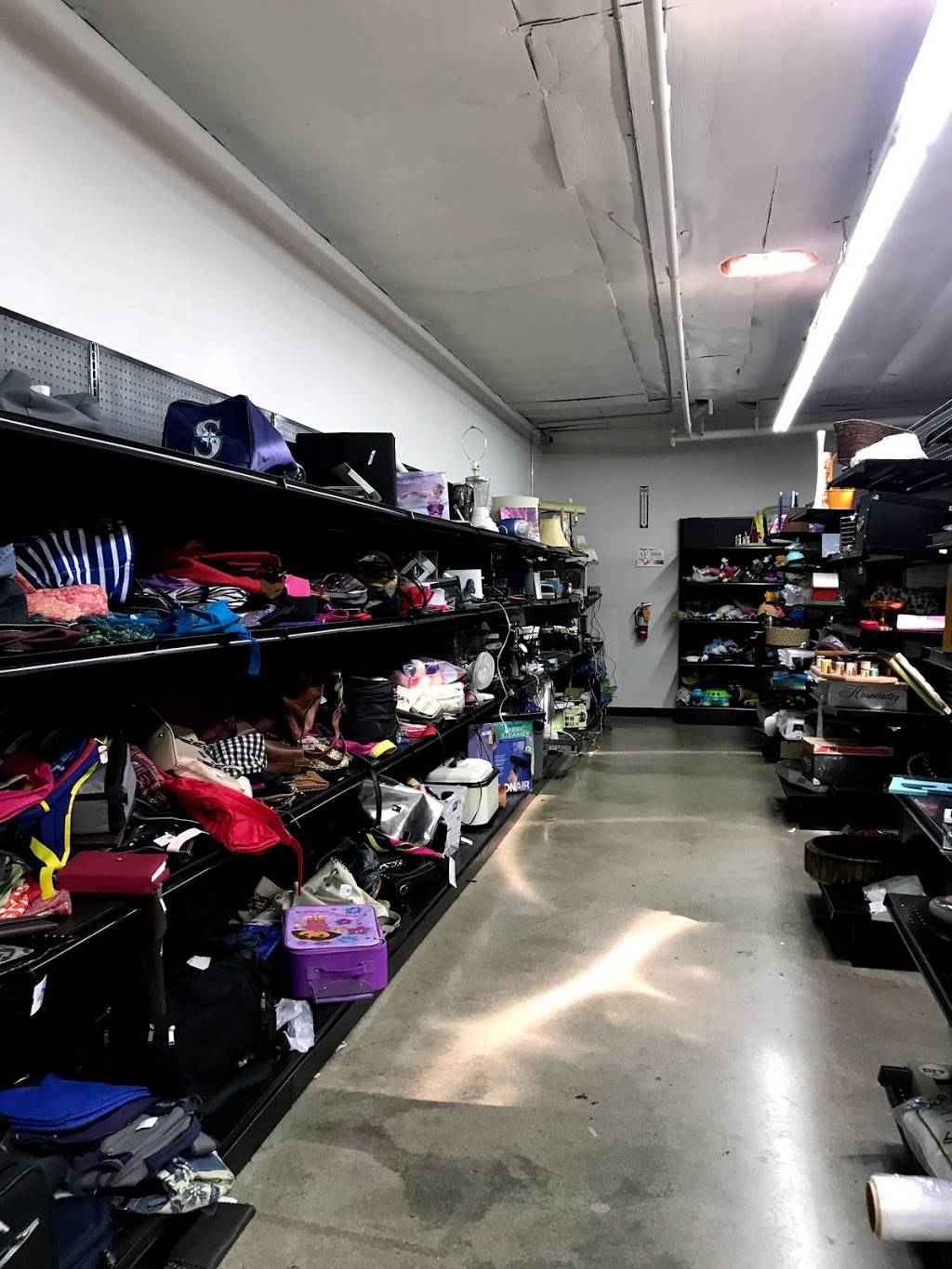 Goodwill Southern California Store & Donation Center | 13550 Ramona Blvd, Baldwin Park, CA 91706 | Phone: (626) 373-2820