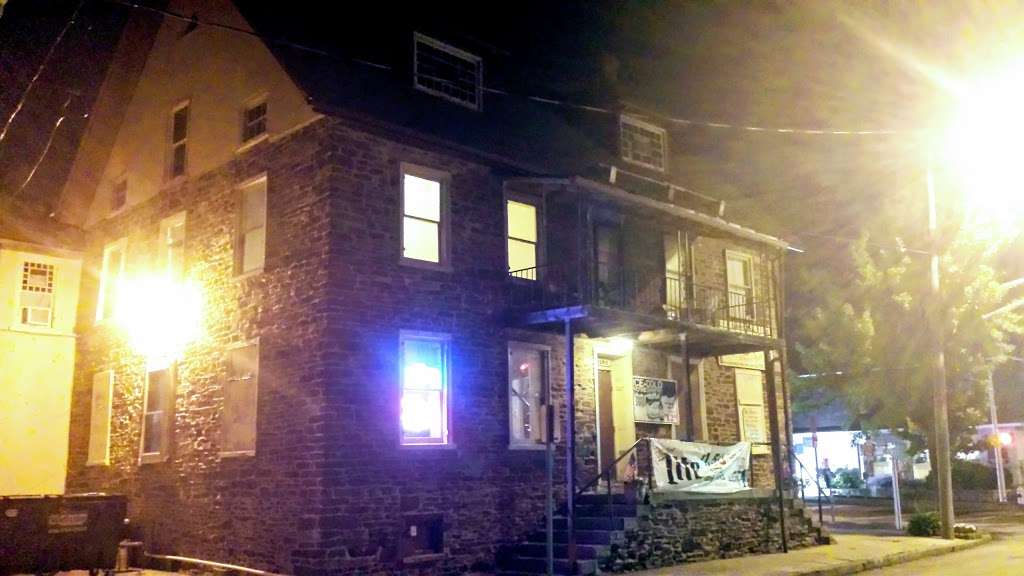 Olde Indian Valley Inn | 101 E Broad St, Souderton, PA 18964, USA | Phone: (215) 723-6208