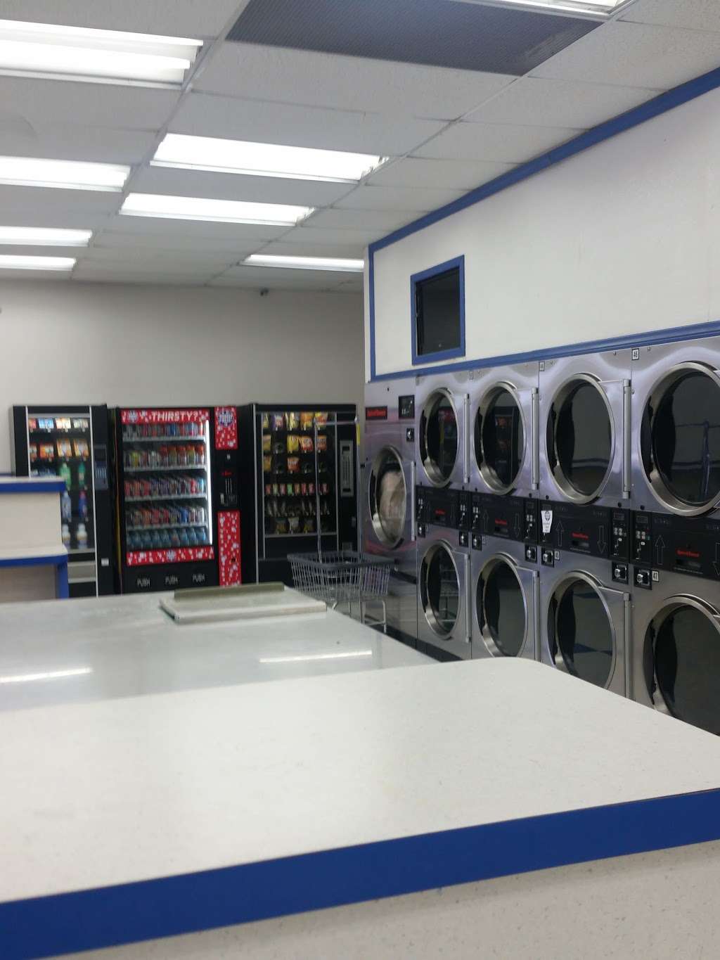 Wonder Wash Family Laundry Center of Downey | 7385 Stewart and Gray Rd, Downey, CA 90241, USA | Phone: (562) 262-9600