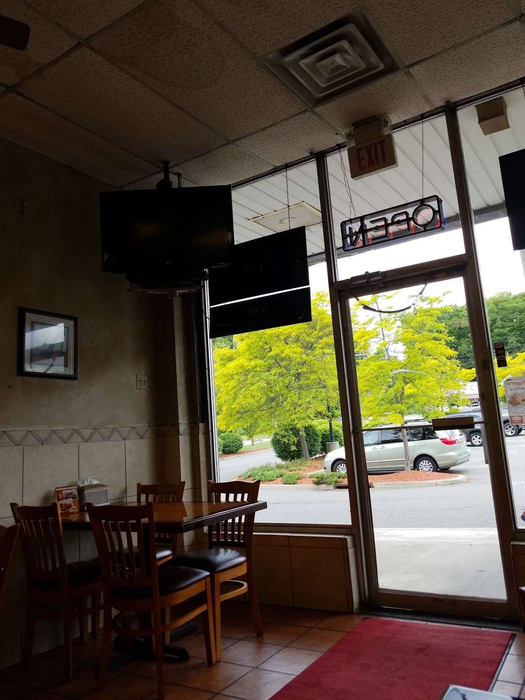 TJs Pizzeria Cafe | 5716 Berkshire Valley Rd, Oak Ridge, NJ 07438, USA | Phone: (973) 697-7272