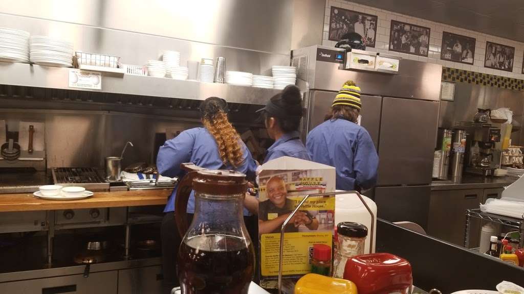 Waffle House | 5020 TX-78, Sachse, TX 75048, USA | Phone: (469) 642-9162