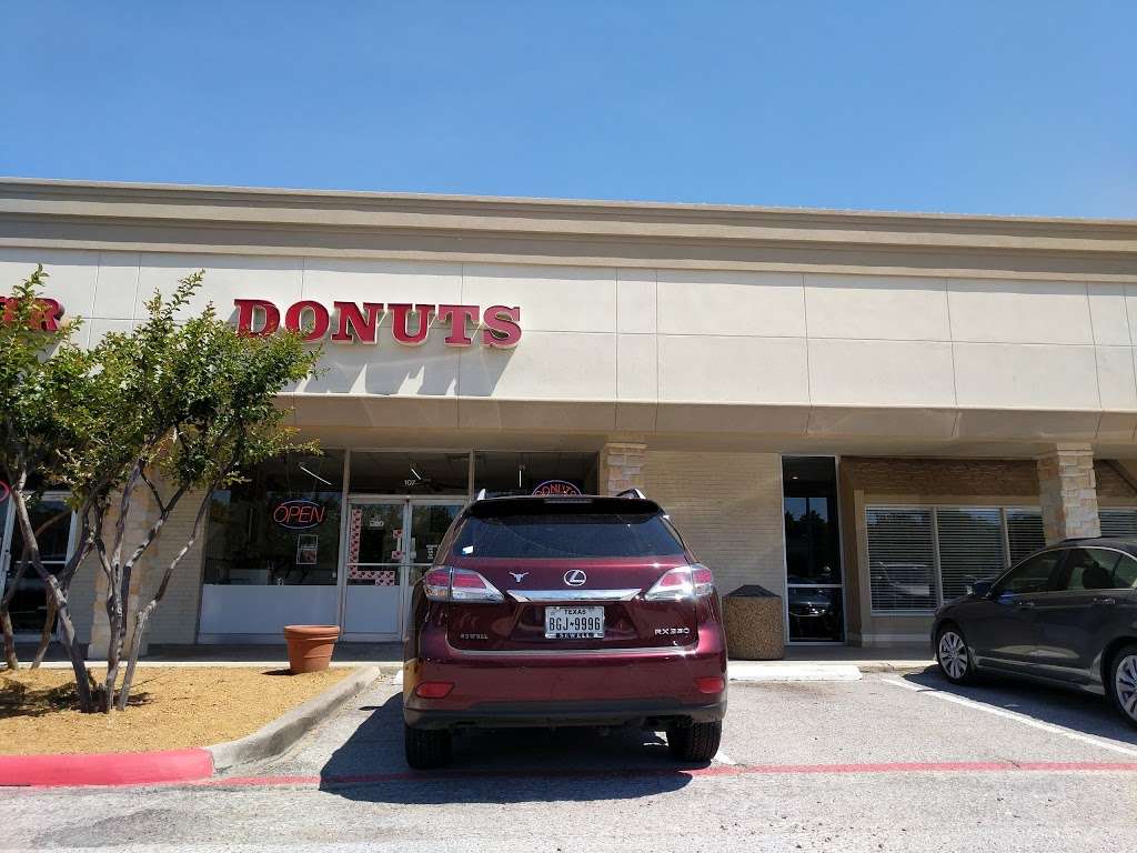 Lake Highland Donuts | 9661 Audelia Rd #107, Dallas, TX 75238, USA | Phone: (214) 341-2777