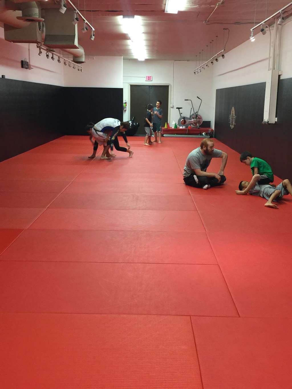 10th Planet Jiu Jitsu San Mateo | 910 S Amphlett Blvd, San Mateo, CA 94402, USA | Phone: (415) 218-8848