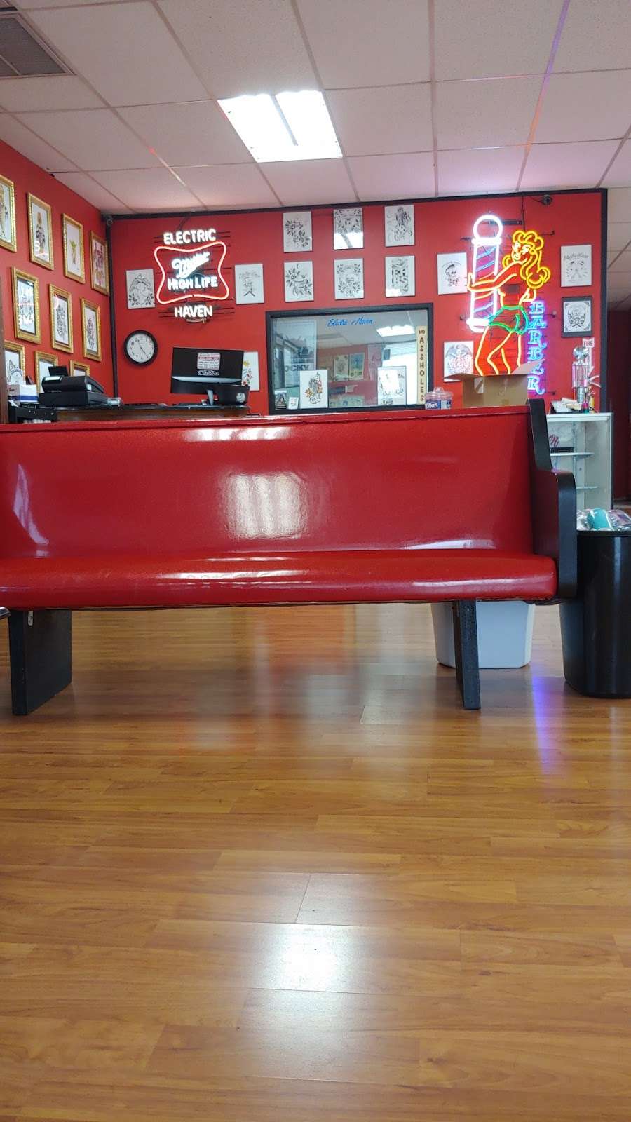 Electric Haven Barber Shop | 3322 S McClintock Dr, Tempe, AZ 85282 | Phone: (480) 456-8690