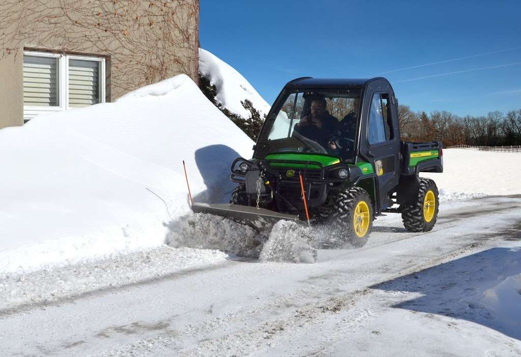 Heritage Tractor | 915 Industrial Park Rd, Baldwin City, KS 66006 | Phone: (785) 594-6486