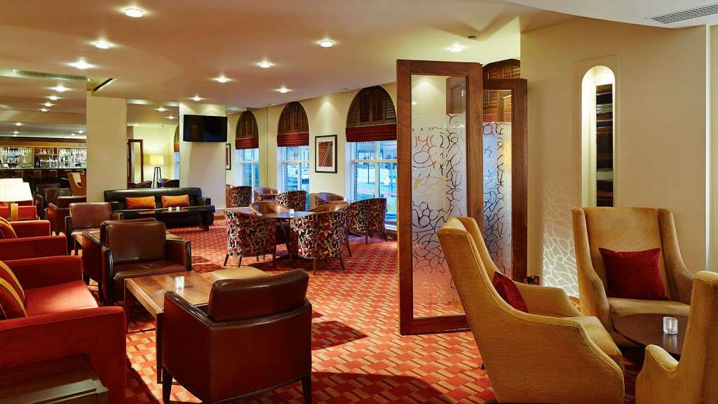 Bexleyheath Marriott Hotel | 1 Broadway, Bexleyheath DA6 7JZ, UK | Phone: 020 8298 1000