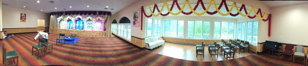 BAPS Shri Swaminarayan Mandir, Allentown, PA | 4166 Lower Saucon Rd, Hellertown, PA 18055, USA | Phone: (484) 306-3377