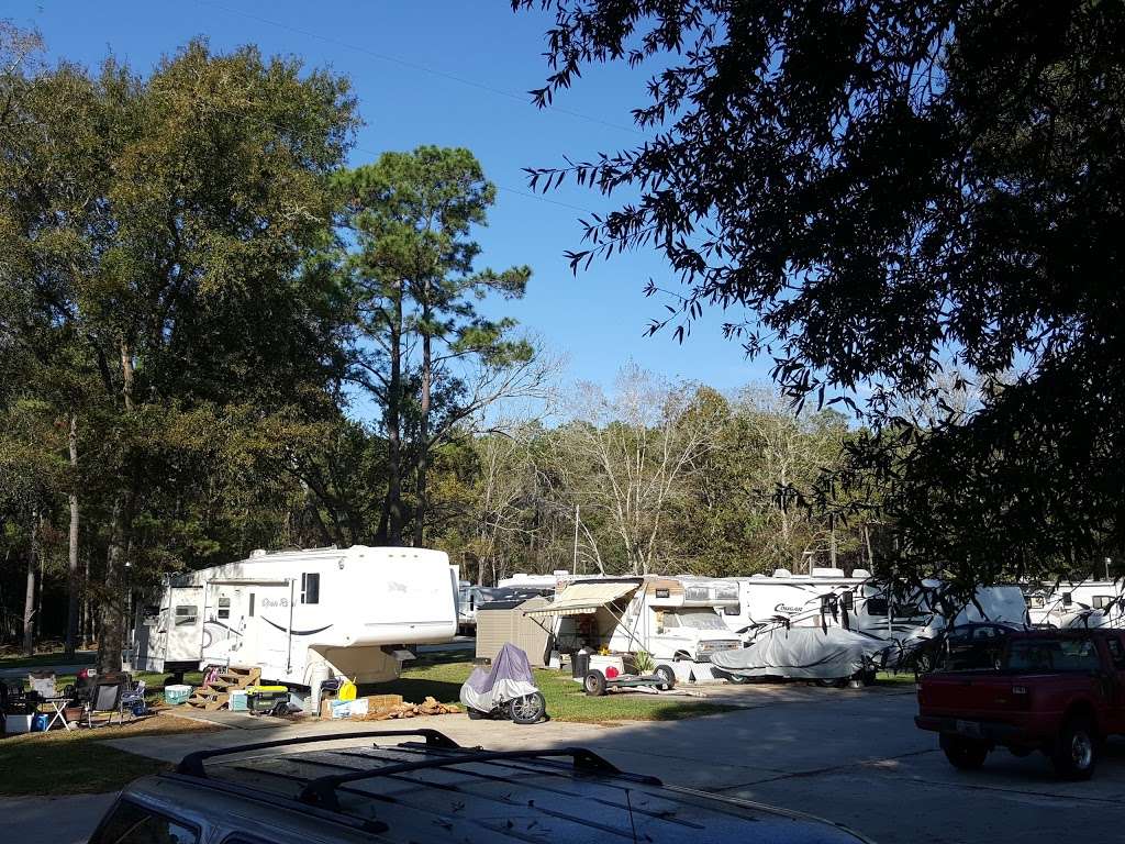 Less Rv Park | 5860 FM 563, Wallisville, TX 77597, USA | Phone: (409) 389-2818