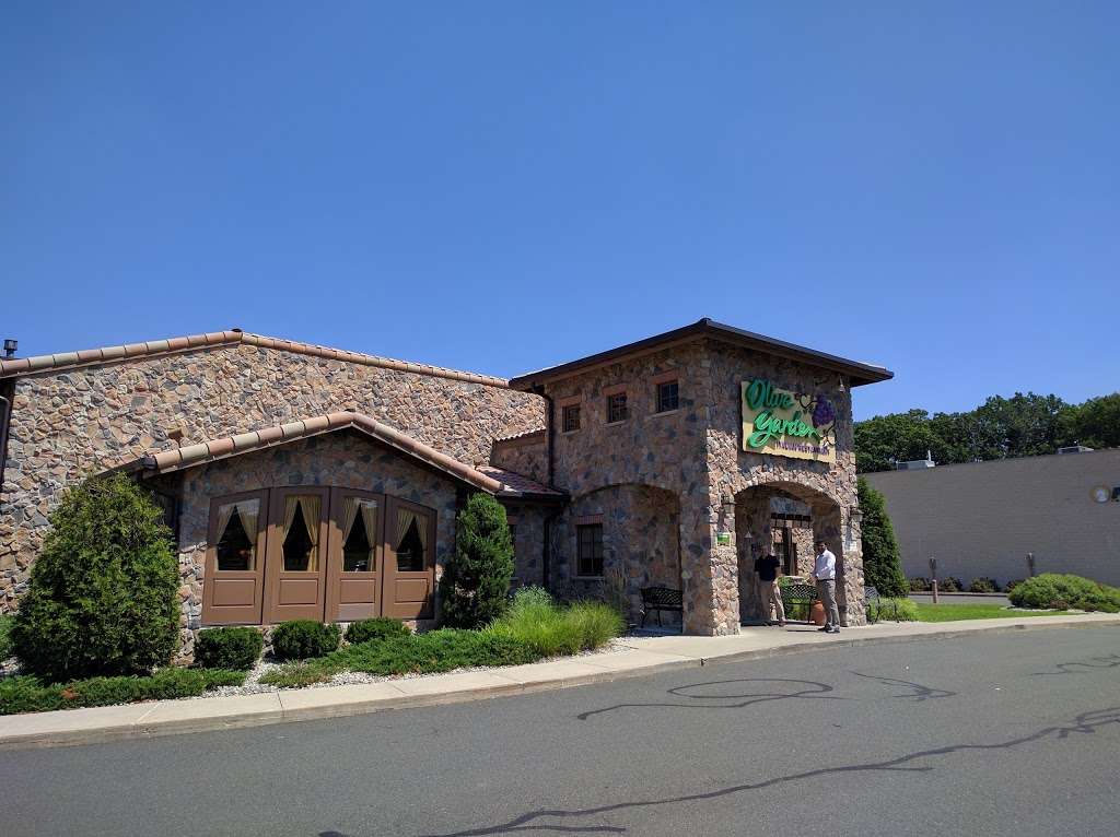 Olive Garden Italian Restaurant | 760 US-202, Bridgewater, NJ 08807, USA | Phone: (908) 203-3758