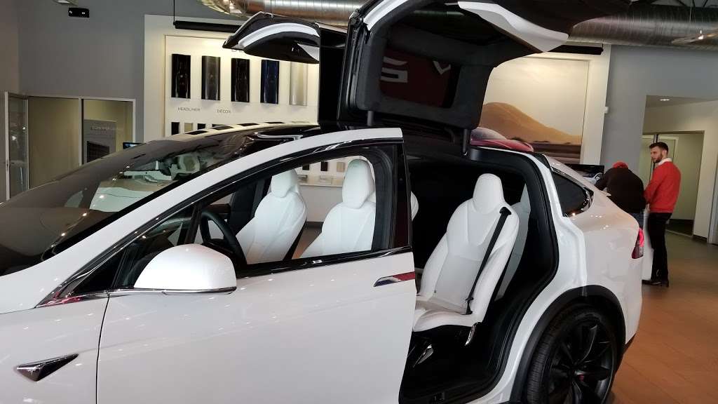 Tesla Service, Sales and Supercharger | 530 NJ-17, Paramus, NJ 07652, USA | Phone: (201) 225-2544