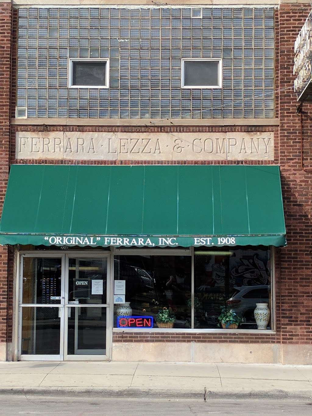 Ferrara Bakery | 2210 W Taylor St, Chicago, IL 60612, USA | Phone: (312) 666-2200