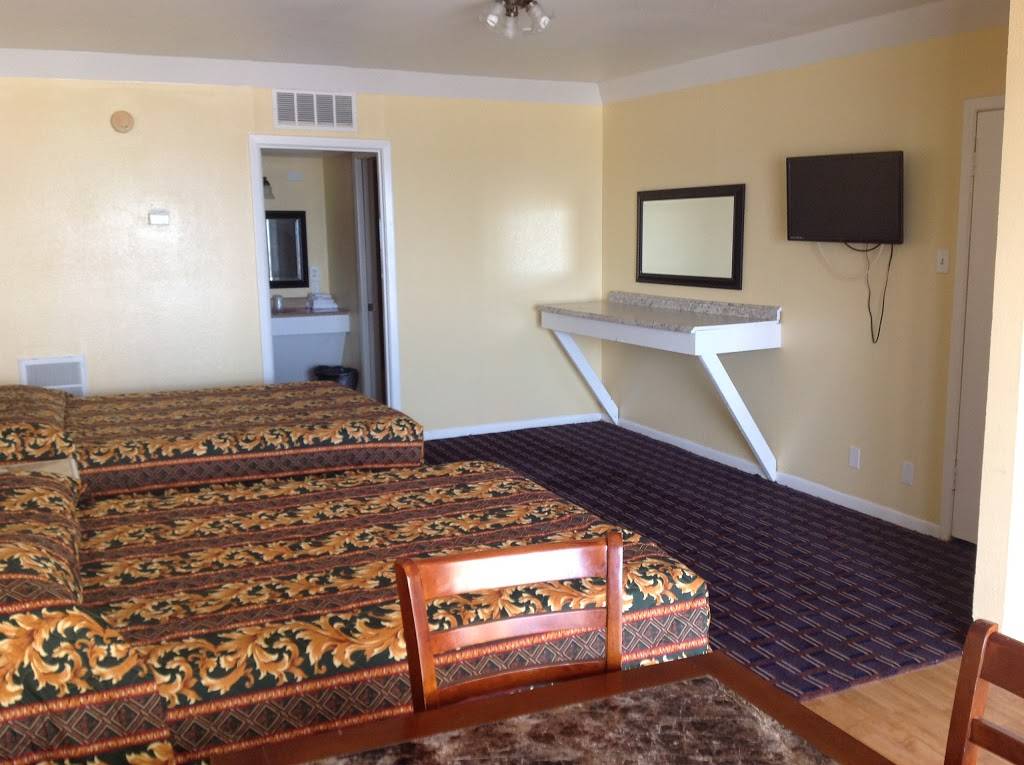 Sea Shell Inn Motel - Corpus Christi Beach | 202 Kleberg Pl, Corpus Christi, TX 78402, USA | Phone: (361) 888-5391