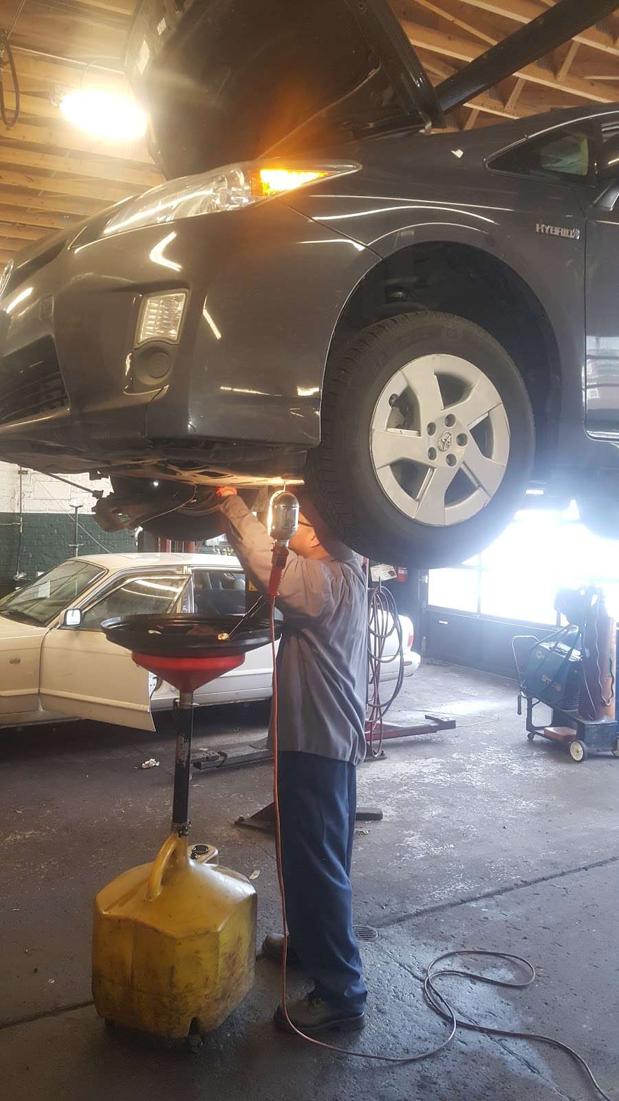 XPERT AUTO SERVICE | 4185 N Elston Ave, Chicago, IL 60618 | Phone: (773) 866-2807