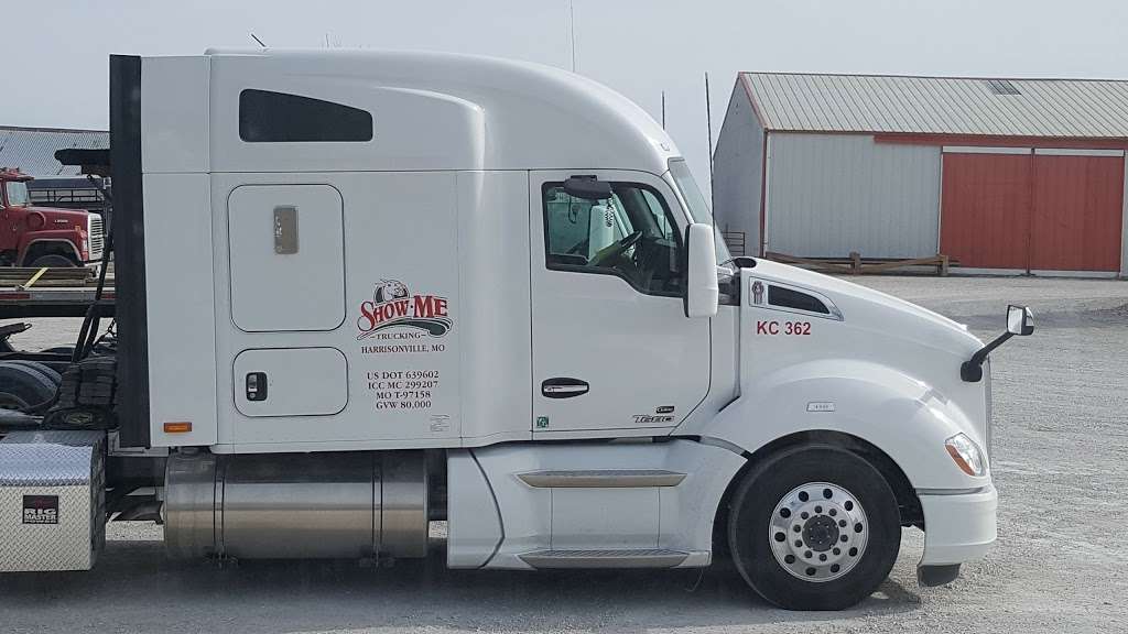 Show Me Trucking | 18406 Rock Haven Rd, Harrisonville, MO 64701, USA | Phone: (816) 380-3933