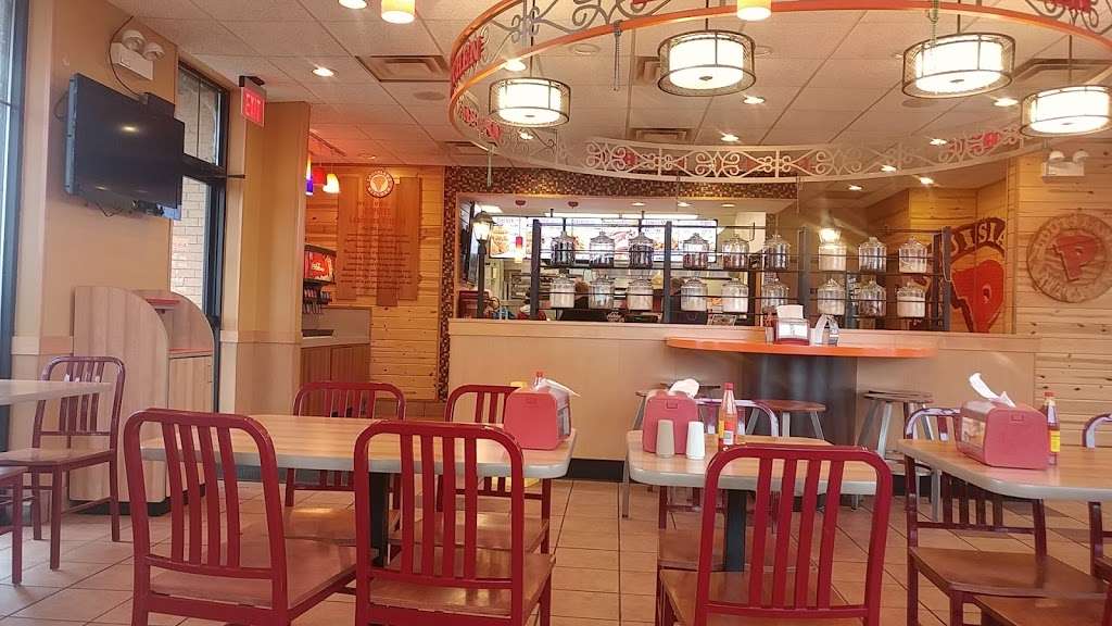 Popeyes Louisiana Kitchen | 1245 W Normantown Rd, Romeoville, IL 60446, USA | Phone: (815) 372-2867