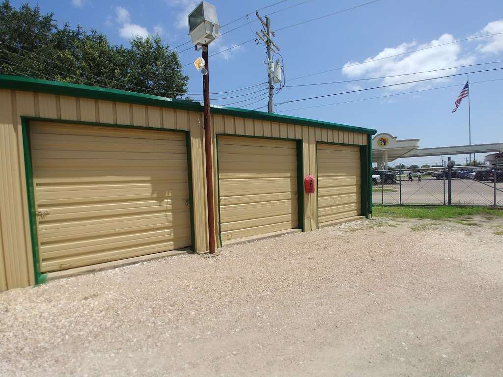Angleton Self Storage | 105 E Hospital Dr, Angleton, TX 77515, USA | Phone: (979) 849-4405