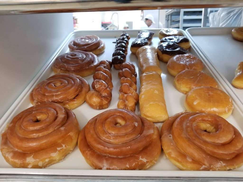 Southern Maid Donut | 1355 E League City Pkwy #600, League City, TX 77573, USA | Phone: (281) 525-6487