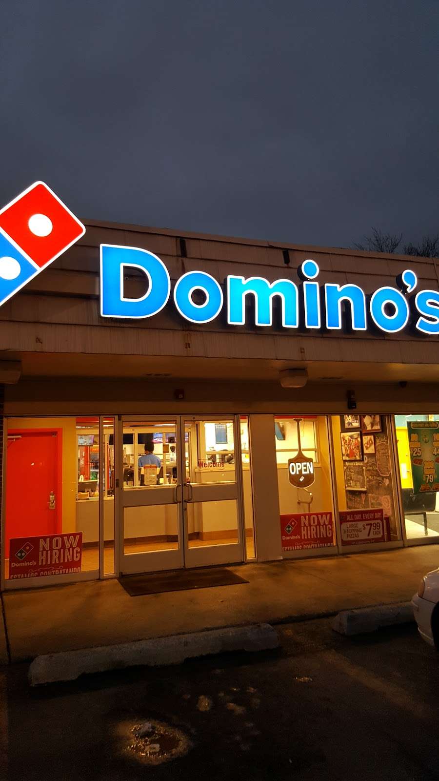 Dominos Pizza | 2411 119th St, Blue Island, IL 60406 | Phone: (708) 239-0009