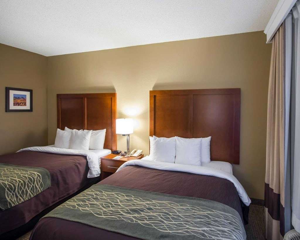 Comfort Inn & Suites | 404 North, I-35E, Red Oak, TX 75154, USA | Phone: (972) 617-7797