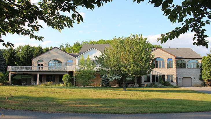 BAPS Shri Swaminarayan Mandir, Allentown, PA | 4166 Lower Saucon Rd, Hellertown, PA 18055, USA | Phone: (484) 306-3377