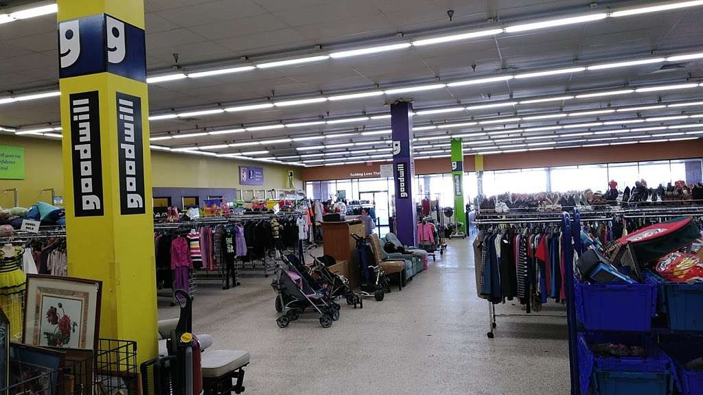 Goodwill | 7390 Curry Ford Rd, Orlando, FL 32822, USA | Phone: (407) 447-0026