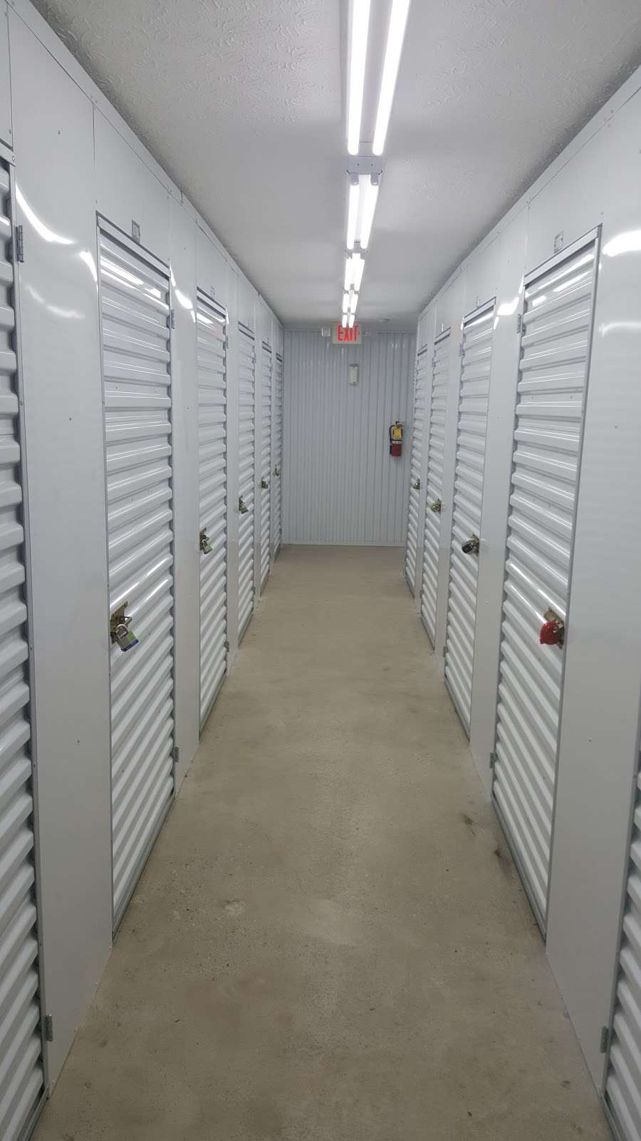 Extra Space Storage | 8051 Windham Lake Dr, Indianapolis, IN 46214 | Phone: (317) 293-2000