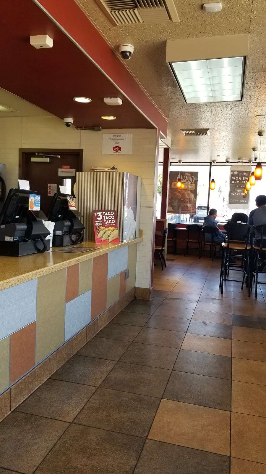 Jack in the Box | 2235 Harbor Blvd, Costa Mesa, CA 92627, USA | Phone: (949) 548-7027