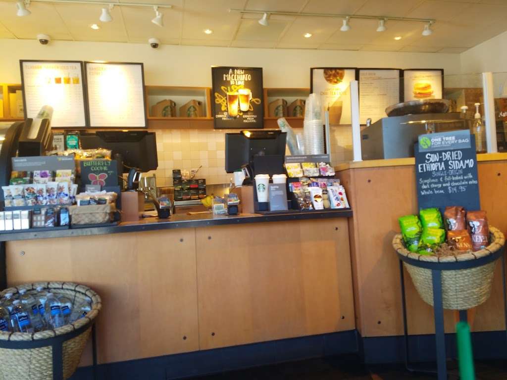 Starbucks | 27667 Bouquet Canyon Rd, Saugus, CA 91350 | Phone: (661) 263-9681