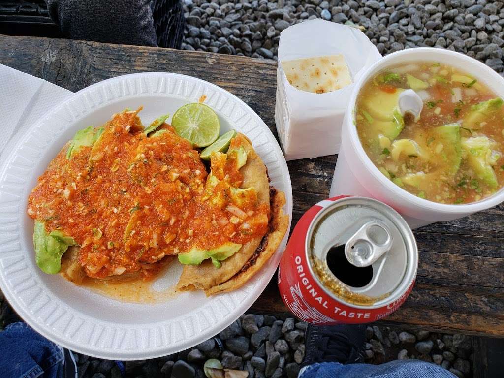 Mariscos El Hermano | 4485-, 4501 S Santa Fe Ave, Vernon, CA 90058 | Phone: (323) 697-0366