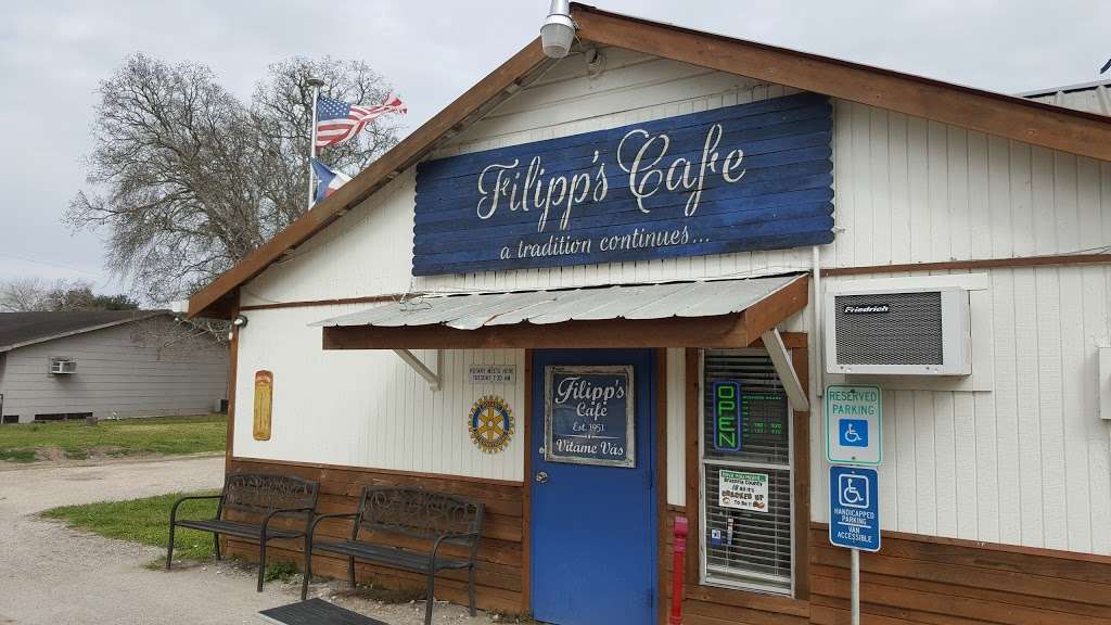 Filipps Cafe | 2315 Hoskins Mound Rd, Danbury, TX 77534, USA | Phone: (979) 922-8639