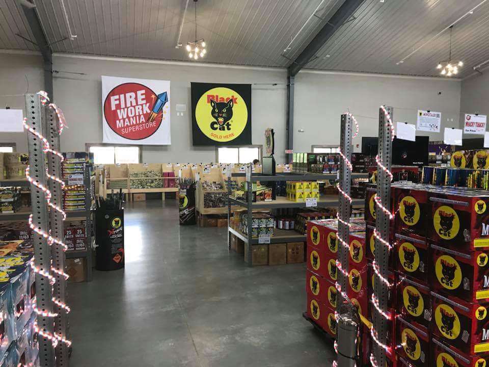 Firework Mania Superstore | 20650 W 191st St, Spring Hill, KS 66083, USA | Phone: (913) 802-2264