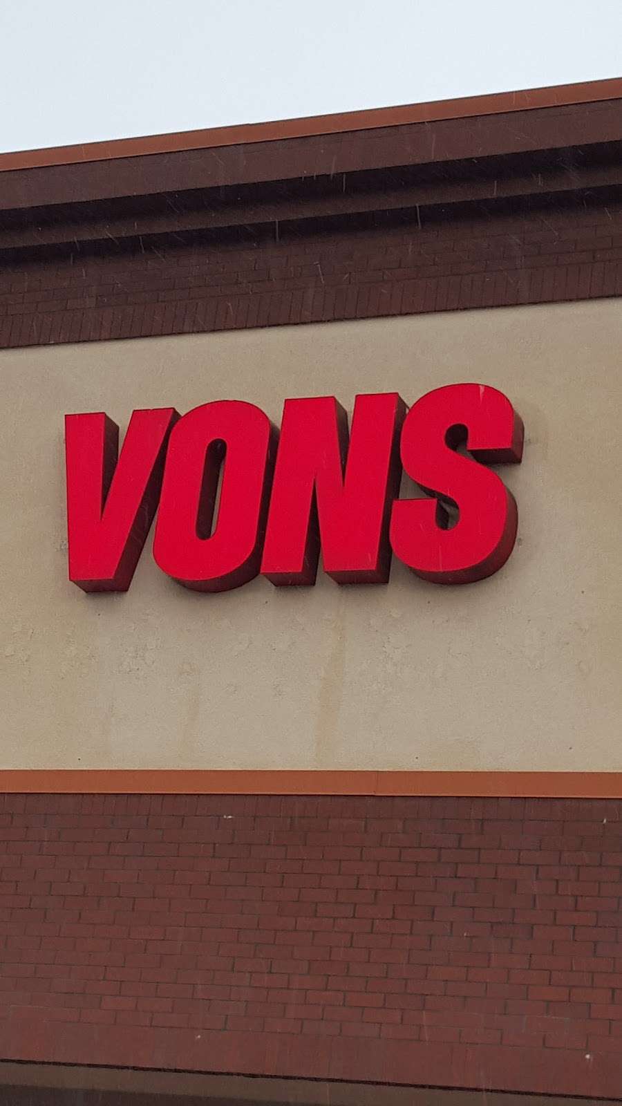 Vons Gas | 82 W Foothill Blvd, Upland, CA 91786, USA | Phone: (909) 981-7709