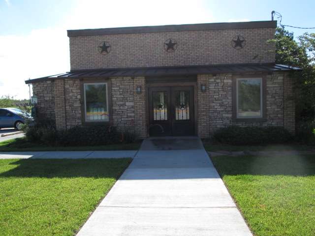 Pearland Animal Hospital | 1601 N Main St, Pearland, TX 77581, USA | Phone: (281) 485-2496